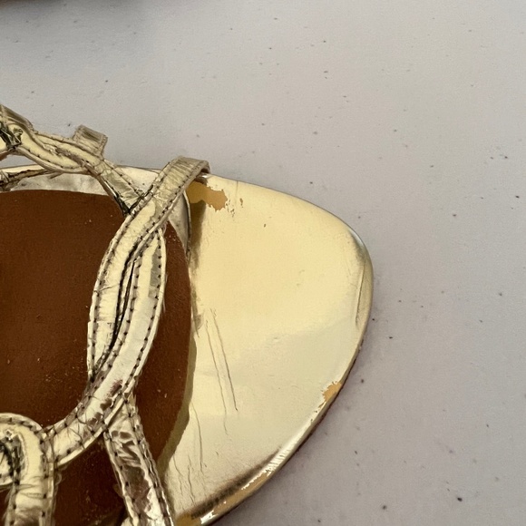Stuart Weitzman size 9.5 gold high heel sandals - Picture 7 of 11